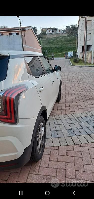 Usata SsangYong Tivoli 128 CV (94 kW) 2021 Bianco SUV