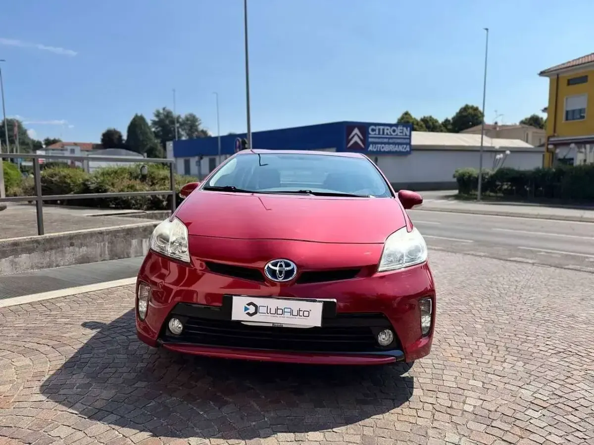 Usata Toyota Prius Style 99 CV (72 kW) 2012 Rosso Berlina