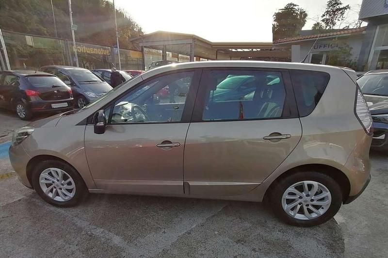 Usata Renault Scénic III LIMITED 116 CV (85 kW) 2015 Beige Monovolume