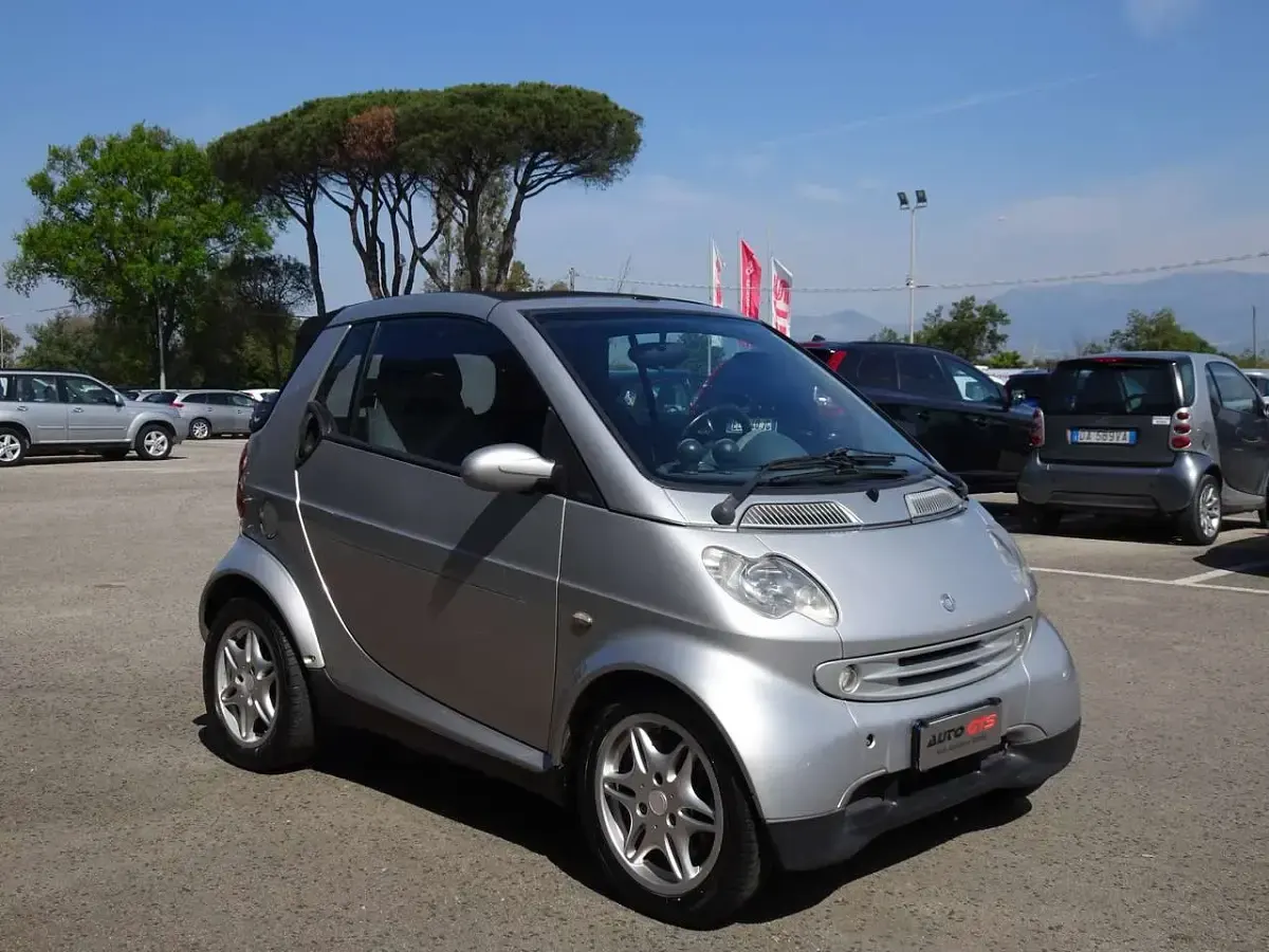 Usata Smart ForTwo Cabrio Passion 61 CV (44 kW) 2004 Argento Cabrio