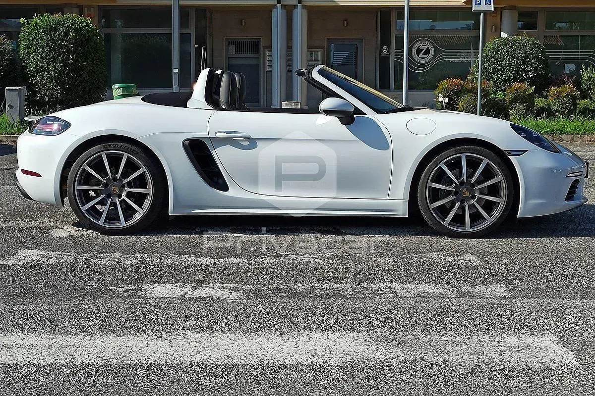 Usata Porsche 718 Boxster 300 CV (220 kW) 2021 Bianco Cabrio