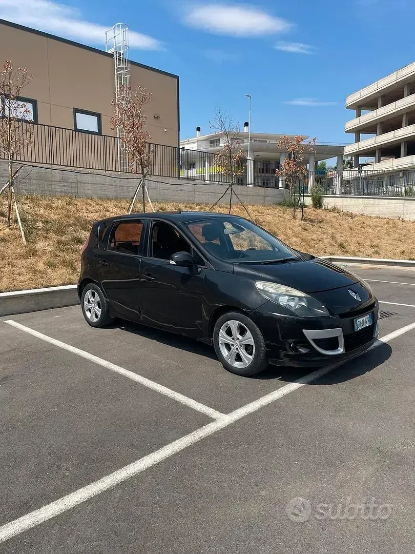 Usata Renault Scenic E-Tech 2009 Nero Monovolume