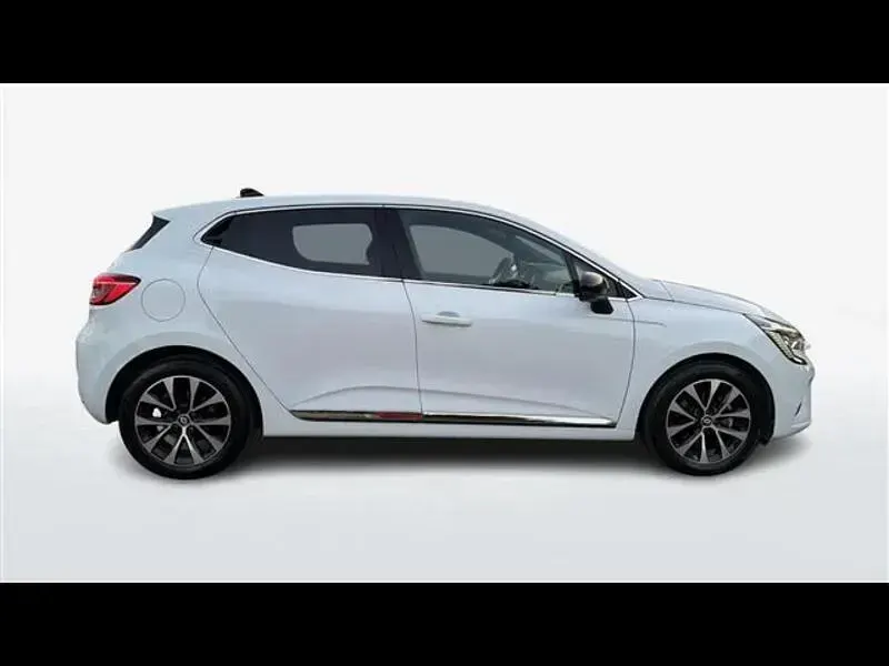 Usata Renault Clio Techno 145 CV (106 kW) 2023 Bianco Utilitaria
