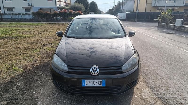 Usata VW Golf VII 105 CV (77 kW) 2013 Nero Station wagon