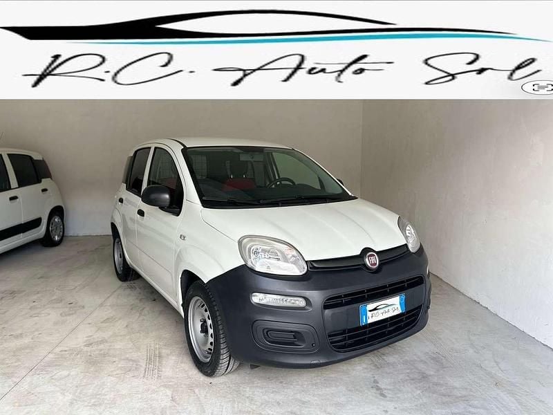 Usata Fiat Panda Pop 69 CV (50 kW) 2019 Bianco Utilitaria