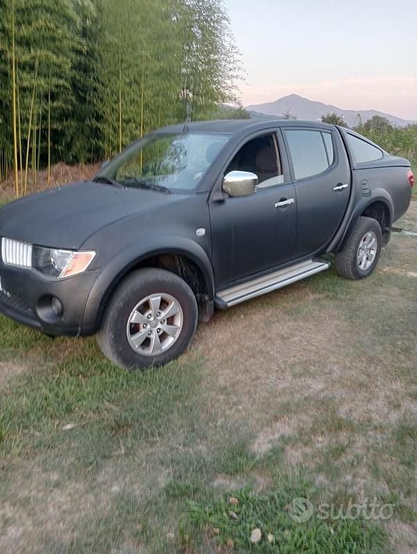 Usata Mitsubishi L200 136 CV (100 kW) 2009 Nero Pick-up