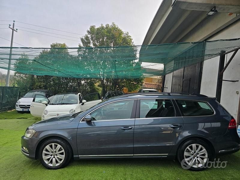 Usata VW Passat 105 CV (77 kW) 2013 Grigio Station wagon