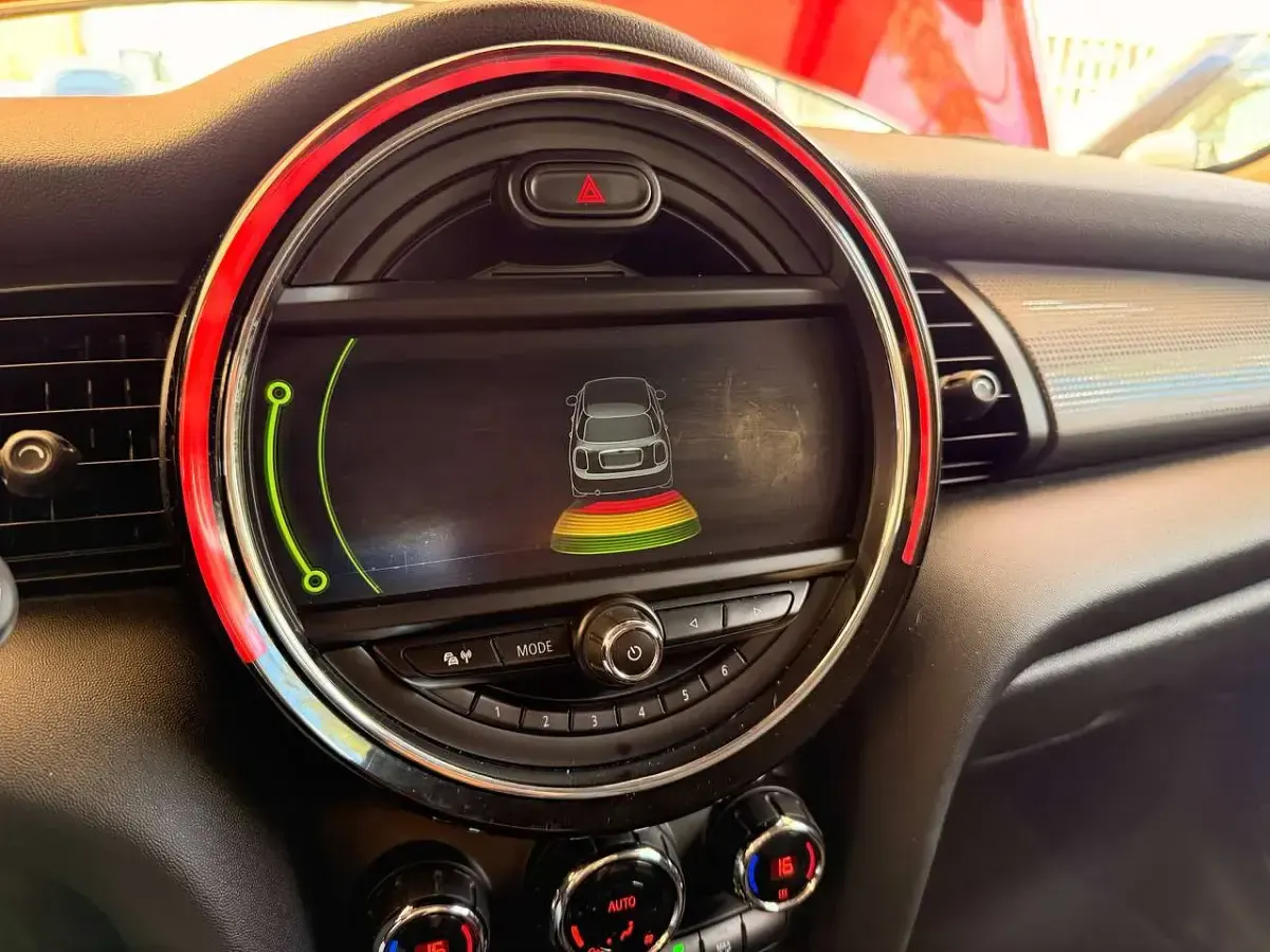 Usata Mini One D 95 CV (69 kW) 2016 Rosso Utilitaria