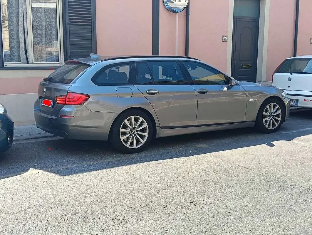 Usata BMW 520 184 CV (135 kW) 2012 Grigio Station wagon