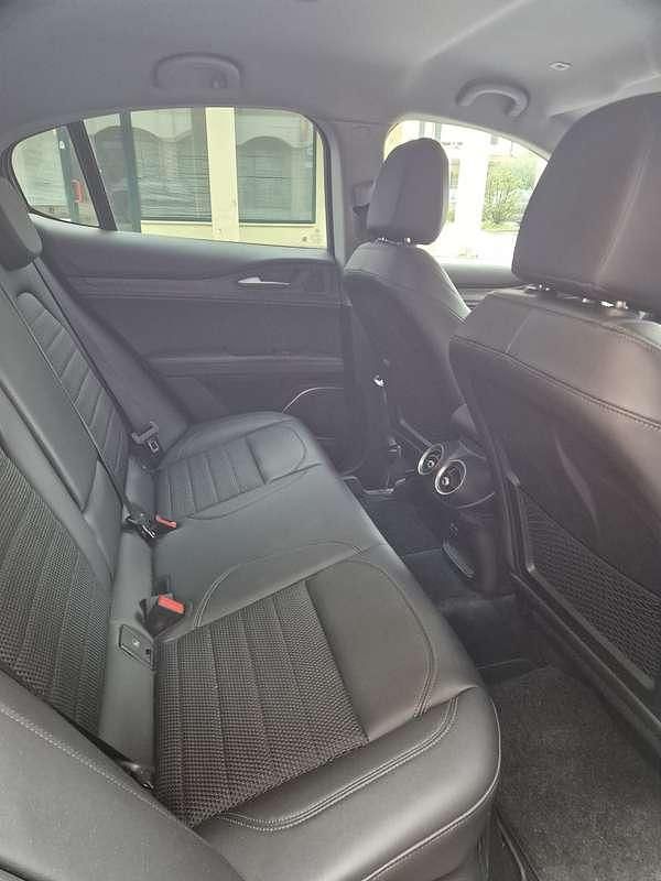 Usata Alfa Romeo Stelvio Executive 209 CV (153 kW) 2018 Nero SUV