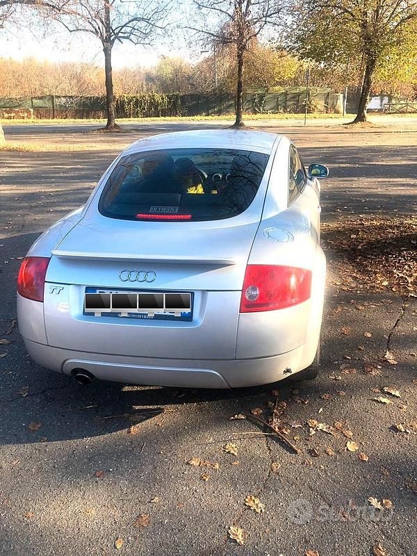 Usata Audi TT 150 CV (110 kW) 2001 Grigio Coupé