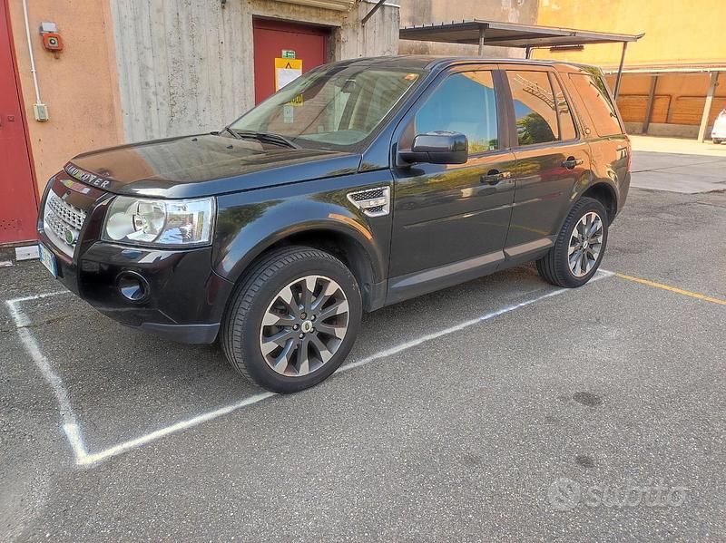 Nero Usata 2010 Land Rover Freelander 2 SUV | 2990 € (Super prezzo) - Immagine 1/4