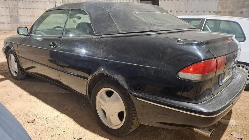Usata Saab 900 130 CV (95 kW) 1996 Nero Berlina