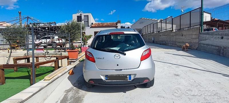 Usata Mazda 2 86 CV (63 kW) 2008 Grigio Berlina