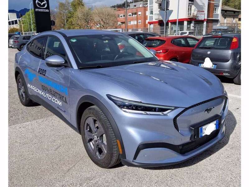 Grigio Usata 2023 Ford Mustang Mach-E SUV | 33.500 € (Super prezzo) - Immagine 1/4