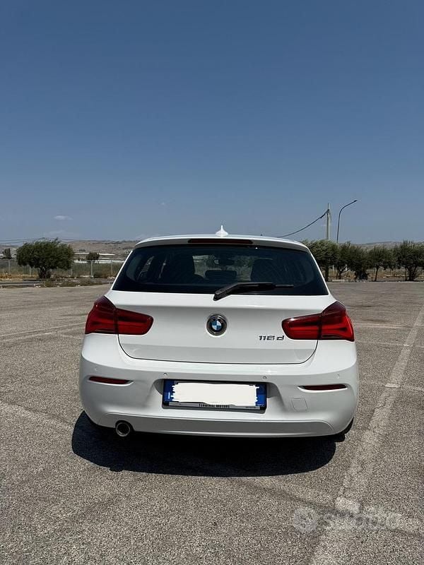 Usata BMW 116 Efficient Dynamics 116 CV (85 kW) 2015 Bianco Utilitaria