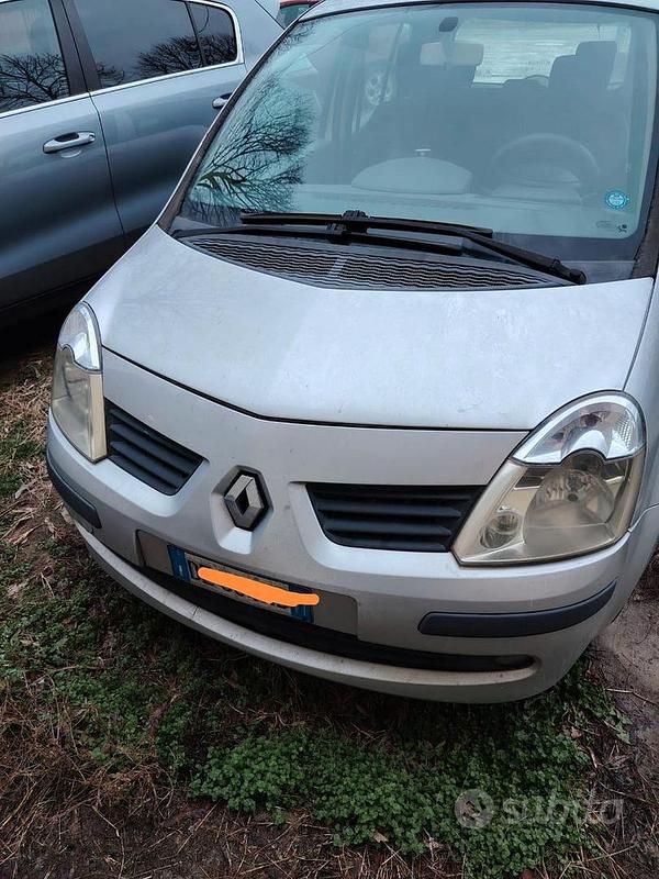 Usata Renault Modus 2005 Grigio Monovolume