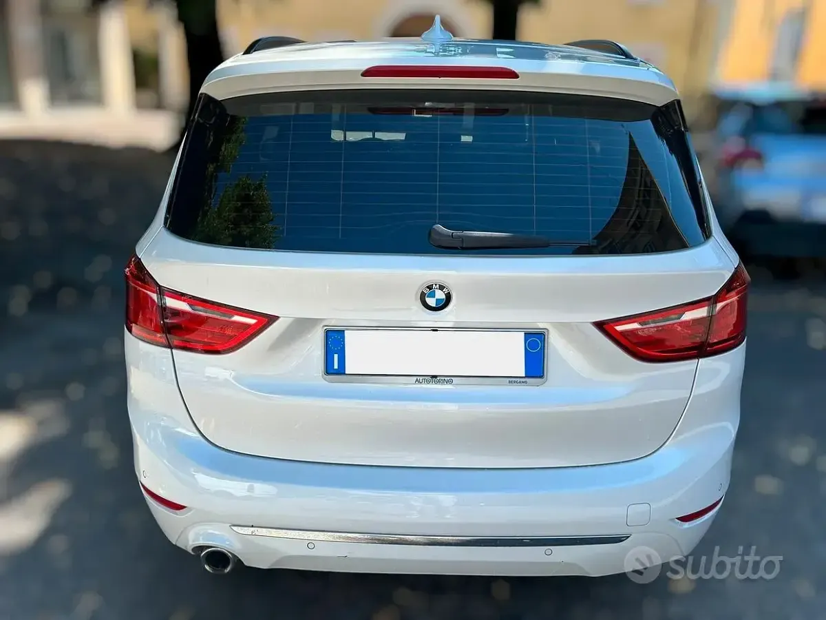 Usata BMW 216 Gran Tourer Luxury Line 116 CV (85 kW) 2020 Bianco Monovolume