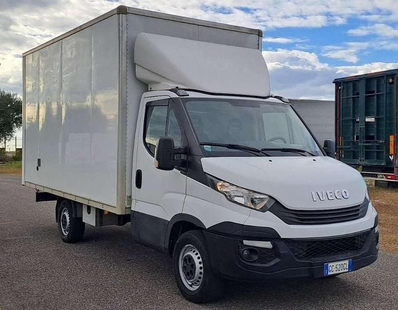 Bianco Usata 2020 Iveco 35.12 Furgone | 16.000 € (Ottimo prezzo) - Immagine 1/4