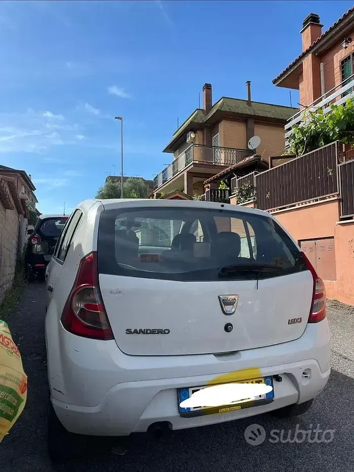 Usata Dacia Sandero 75 CV (55 kW) 2012 Bianco Berlina