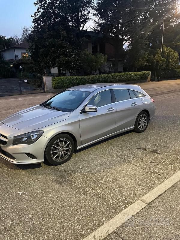 Usata Mercedes CLA180 109 CV (80 kW) 2016 Grigio Berlina