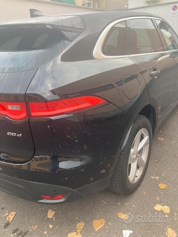 Usata Jaguar F-Pace Pure 180 CV (132 kW) 2019 Nero SUV