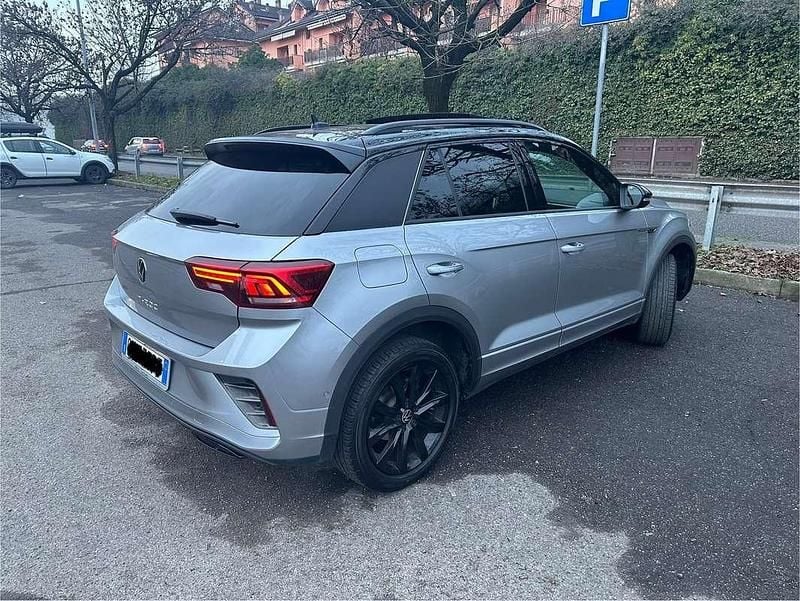 Usata VW T-Roc R-line 110 CV (80 kW) 2023 Argento SUV