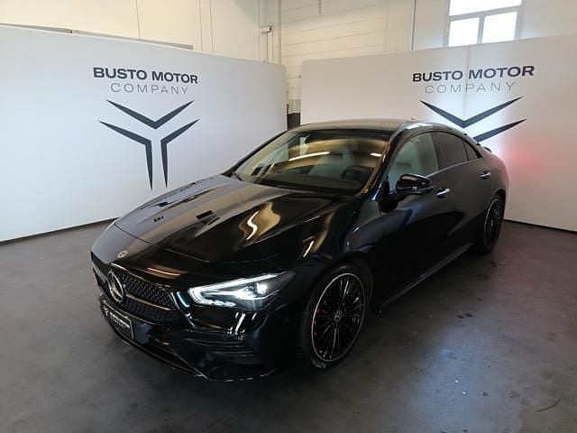 Usata Mercedes CLA250e AMG Line Premium Plus 224 CV (164 kW) 2023 Nero / pastello Berlina