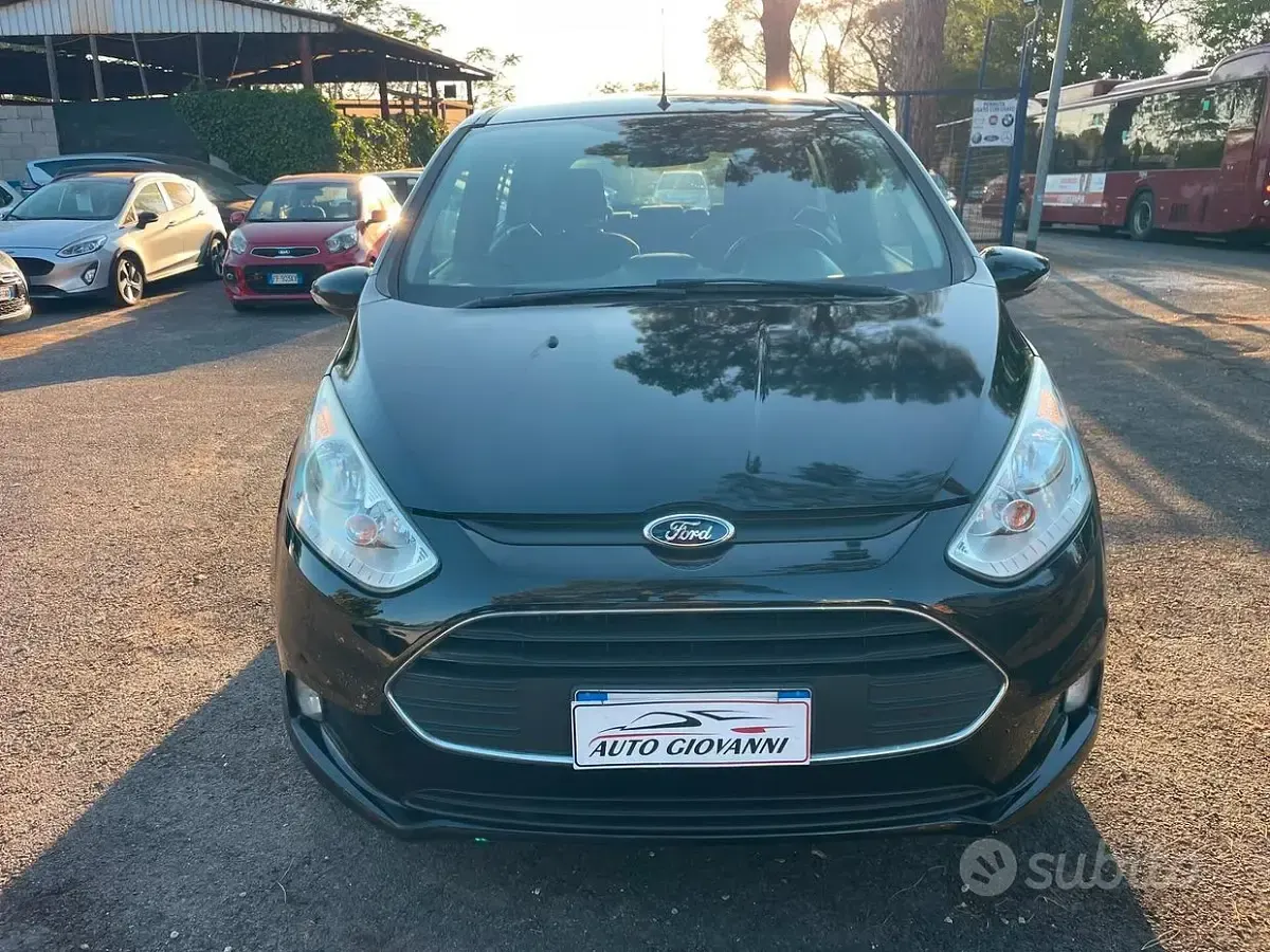 Usata Ford B-MAX Titanium 100 CV (73 kW) 2015 Nero Monovolume