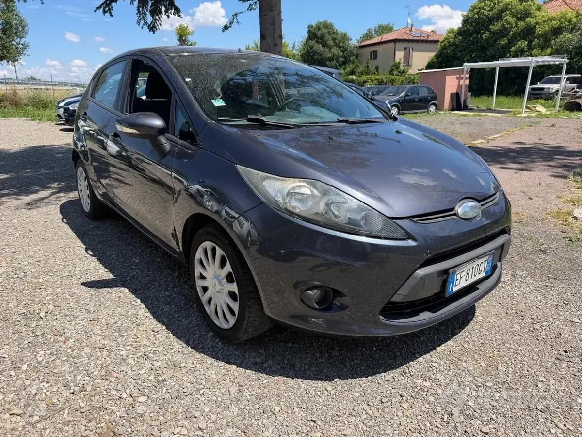 Usata Ford Fiesta 95 CV (69 kW) 2010 Berlina