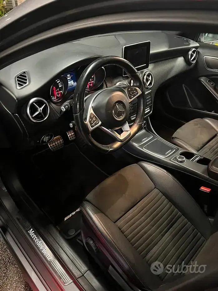 Usata Mercedes A180 109 CV (80 kW) 2017 Grigio Utilitaria