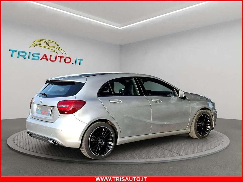 Usata Mercedes A180 110 CV (80 kW) 2017 Argento Berlina