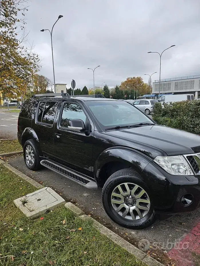 Usata Nissan Pathfinder 190 CV (139 kW) 2012 Nero SUV