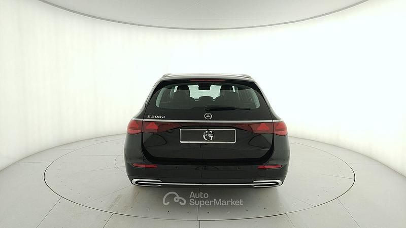 Usata Mercedes E200 Advanced 163 CV (119 kW) 2025 Nero ossidiana Station wagon