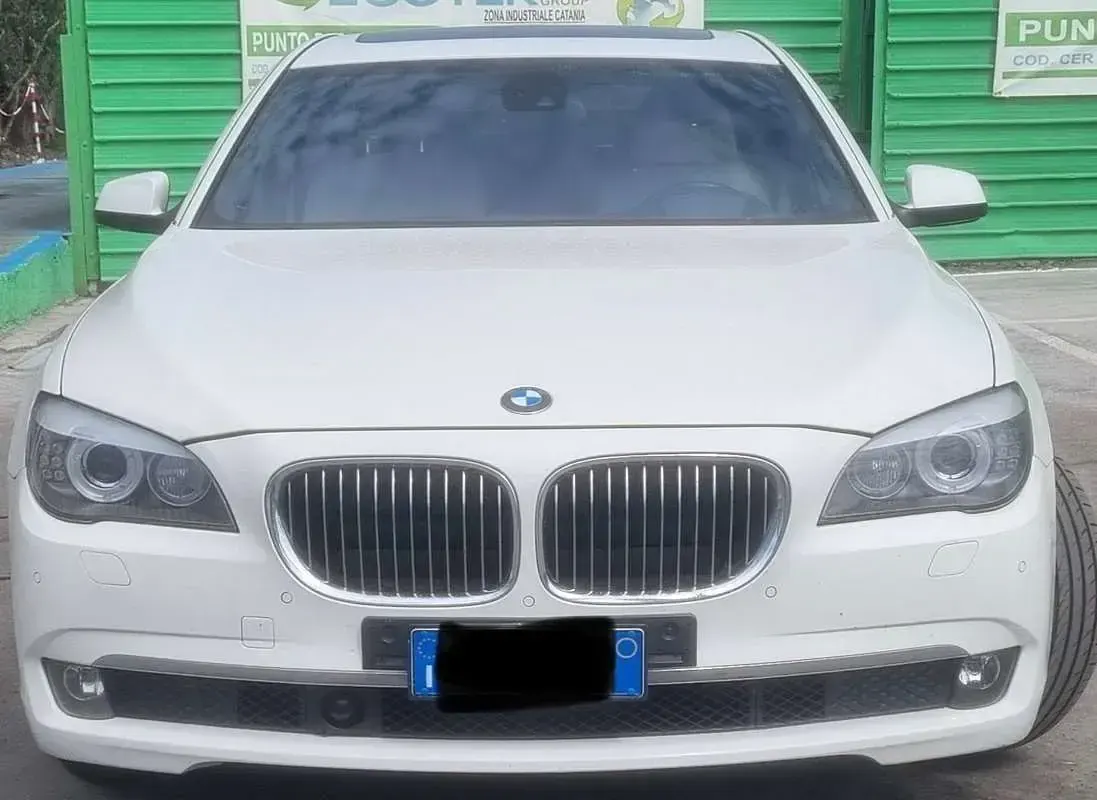 Usata BMW 730L 245 CV (180 kW) 2009 Bianco Berlina