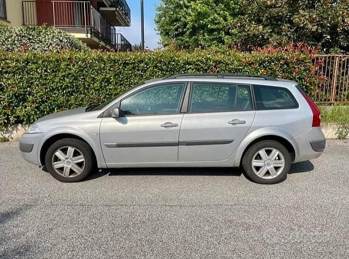 Usata Renault Mégane GrandTour 130 CV (95 kW) 2006 Grigio Station wagon