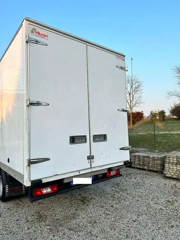 Usata Ford Transit 131 CV (96 kW) 2018 Bianco Furgone