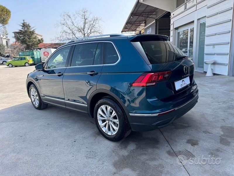 Usata VW Tiguan Life 150 CV (110 kW) 2021 Blu SUV