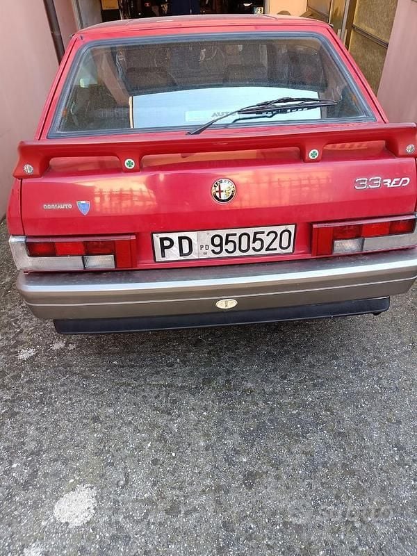 Usado Alfa Romeo 33 118 CV (86 kW) 1989 Rojo Berlina