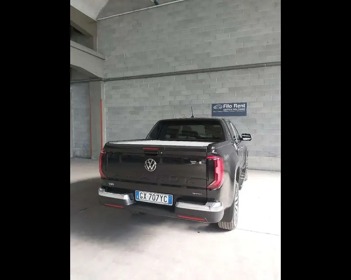 Usata VW Amarok Aventura 241 CV (177 kW) 2024 Nero Pick-up