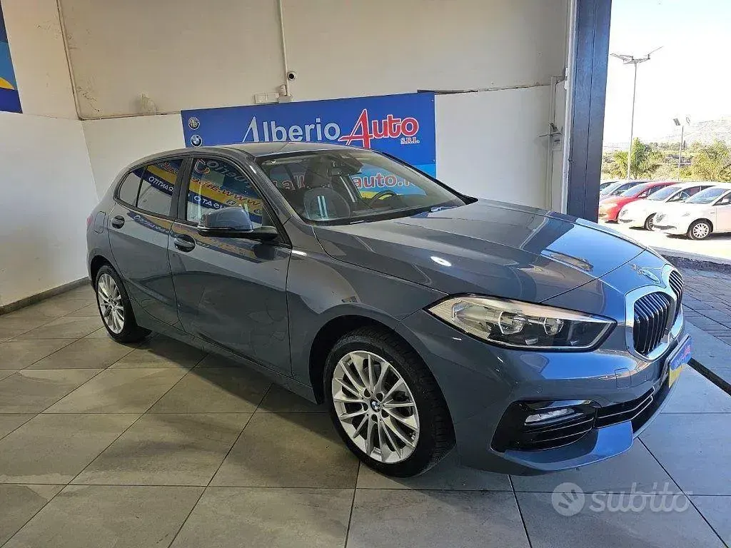 Gebraucht BMW 118 Advantage 150 PS (110 kW) 2023 Grau Kleinwagen