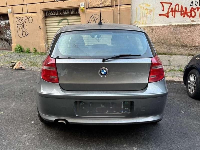 Grigio Usata 2010 BMW 116 Efficient Dynamics Due volumi | 6000 € (Super prezzo) - Immagine 1/2