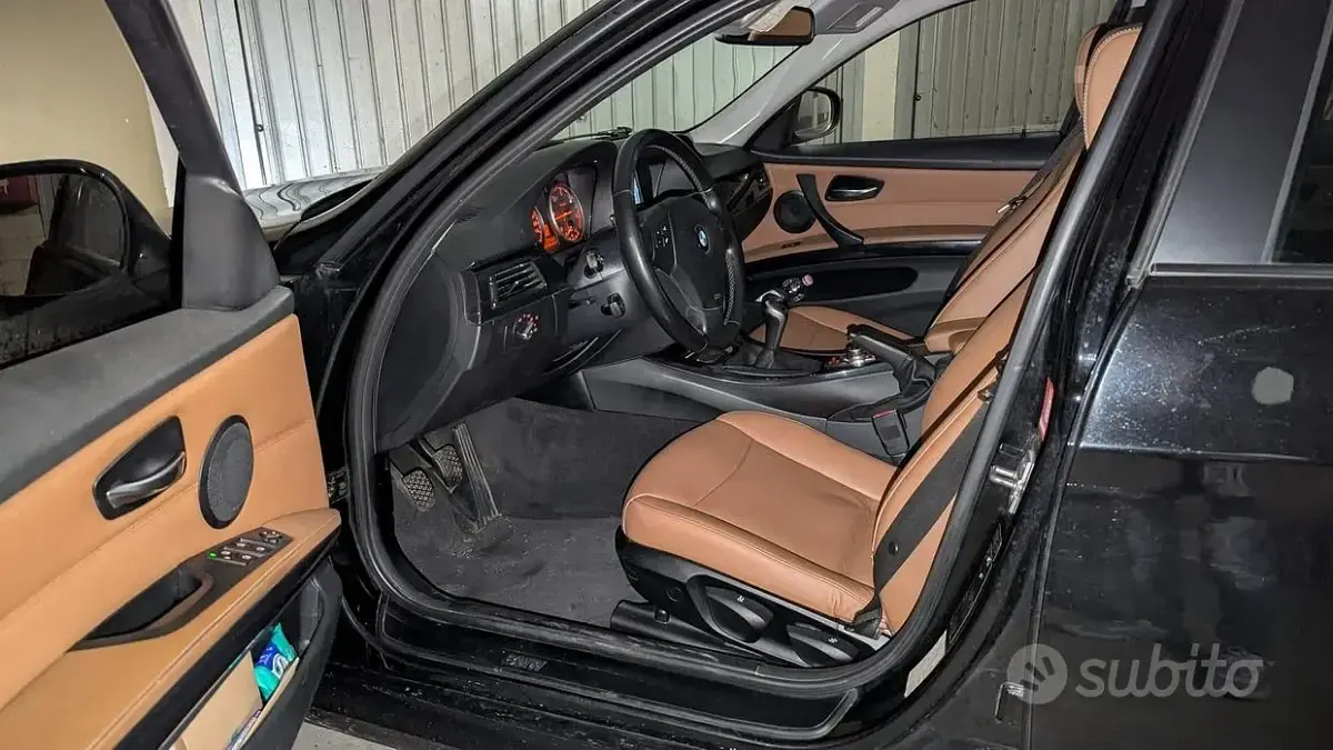 Usata BMW 320 184 CV (135 kW) 2012 Nero Station wagon
