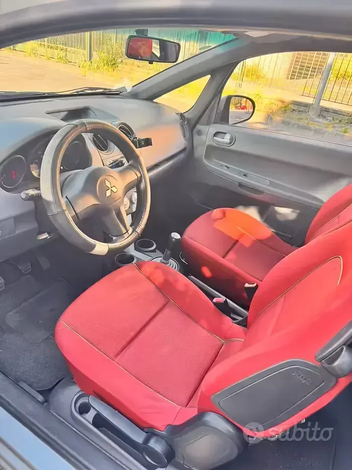 Usata Mitsubishi Colt 95 CV (69 kW) 2006 Grigio Berlina