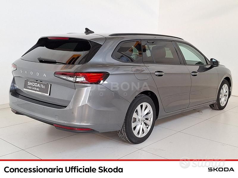 Usata Skoda Superb Selection 150 CV (110 kW) 2024 Grigio graphite Station wagon