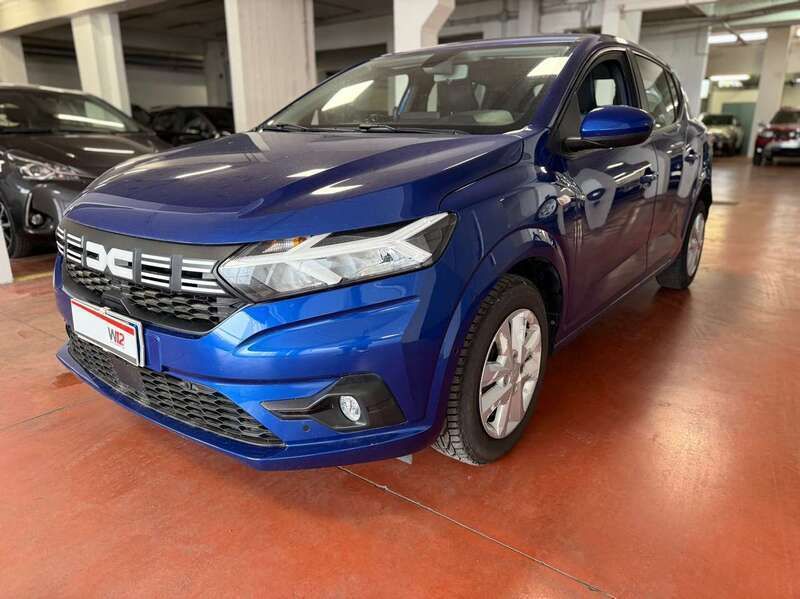 Irene tintoria Usata 2023 Dacia Sandero Due volumi | 10.490 € (Super prezzo) - Immagine 1/4
