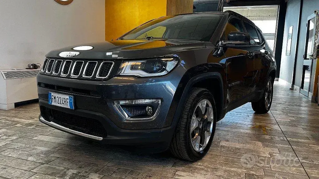 Usata Jeep Compass Limited 140 CV (102 kW) 2018 Grigio SUV
