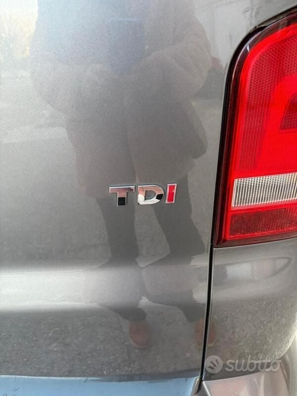 Usata VW Caravelle 140 CV (102 kW) 2012 Monovolume