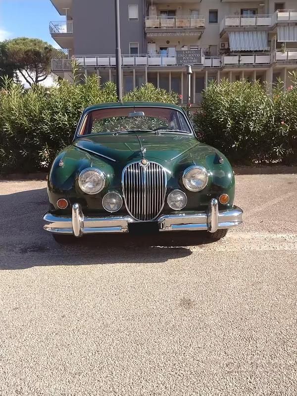Usata Jaguar MK II 1960 Verde Berlina
