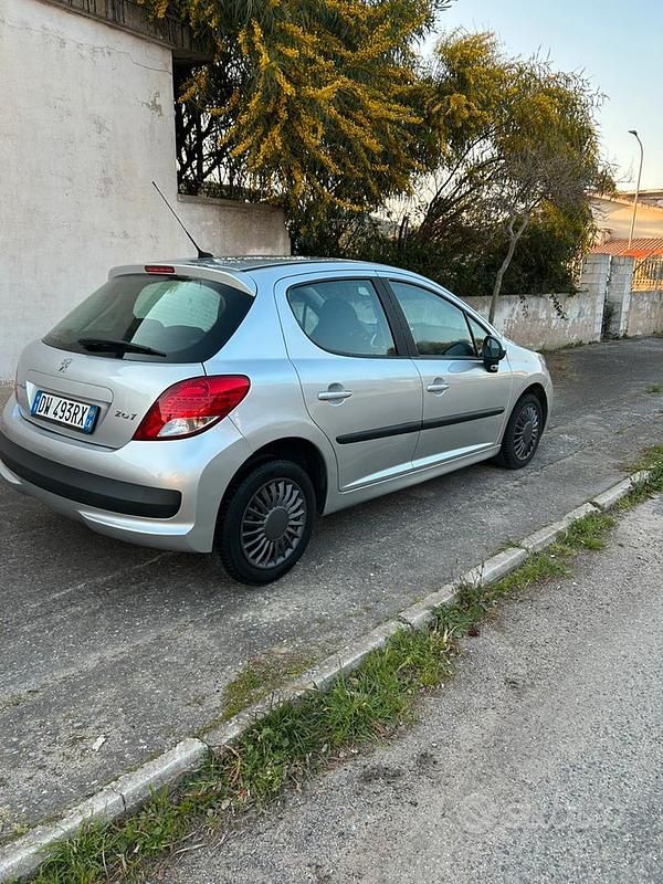 Usata Peugeot 207 2009 Grigio Utilitaria